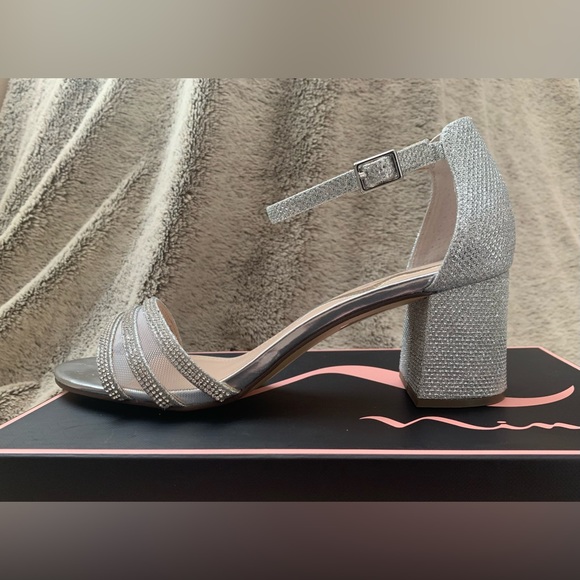 Nina block heeled sandal - Picture 2 of 11